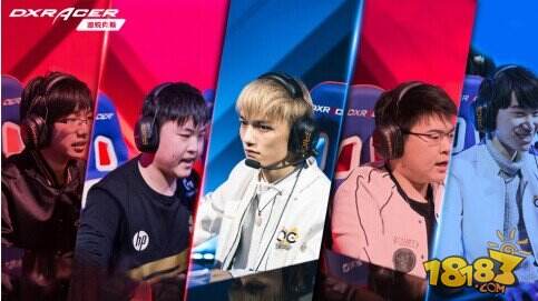 高领奖台上 高领奖台上